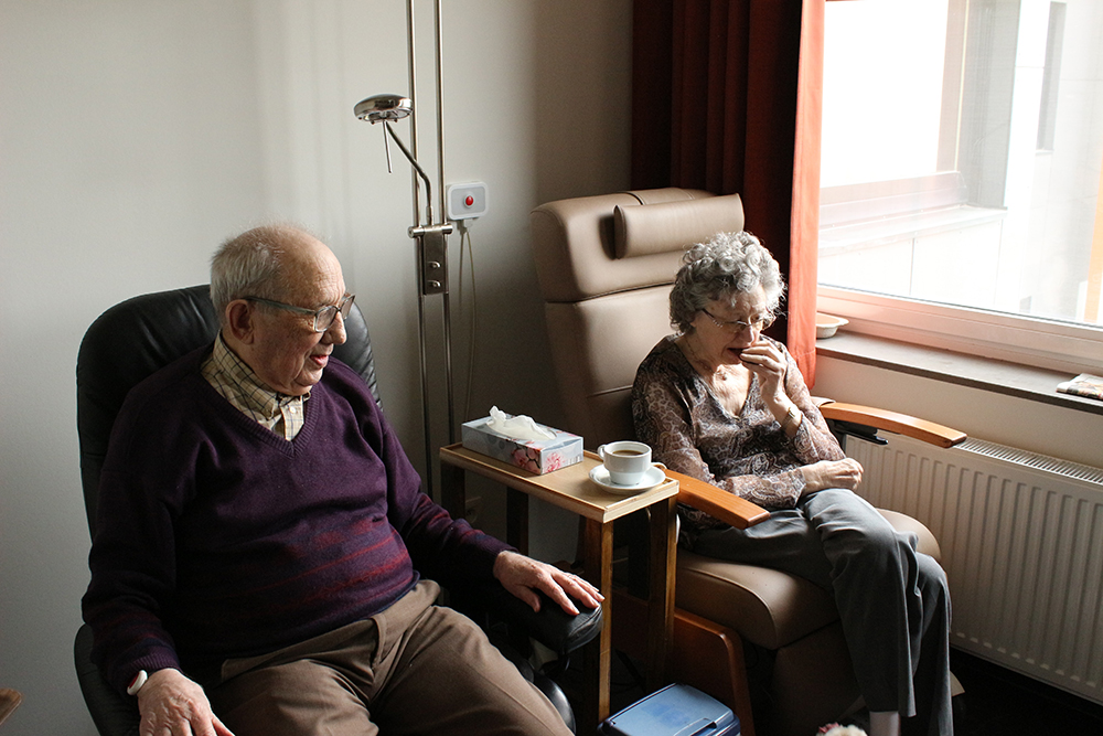 Couple discussing estate planning alternatives